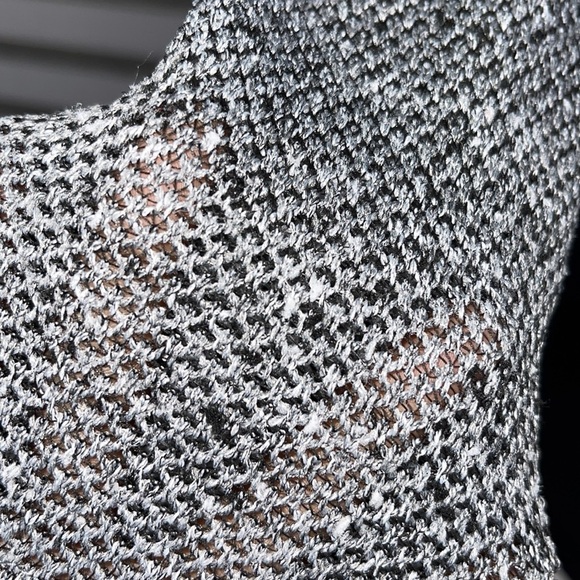 Love Culture Gray Crop Top Size M - Picture 7 of 9